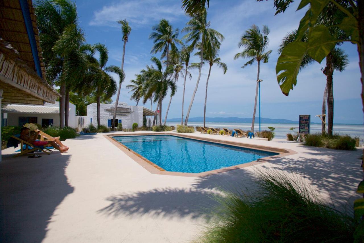Lime N Soda Beachfront Resort Thong Sala Exterior photo