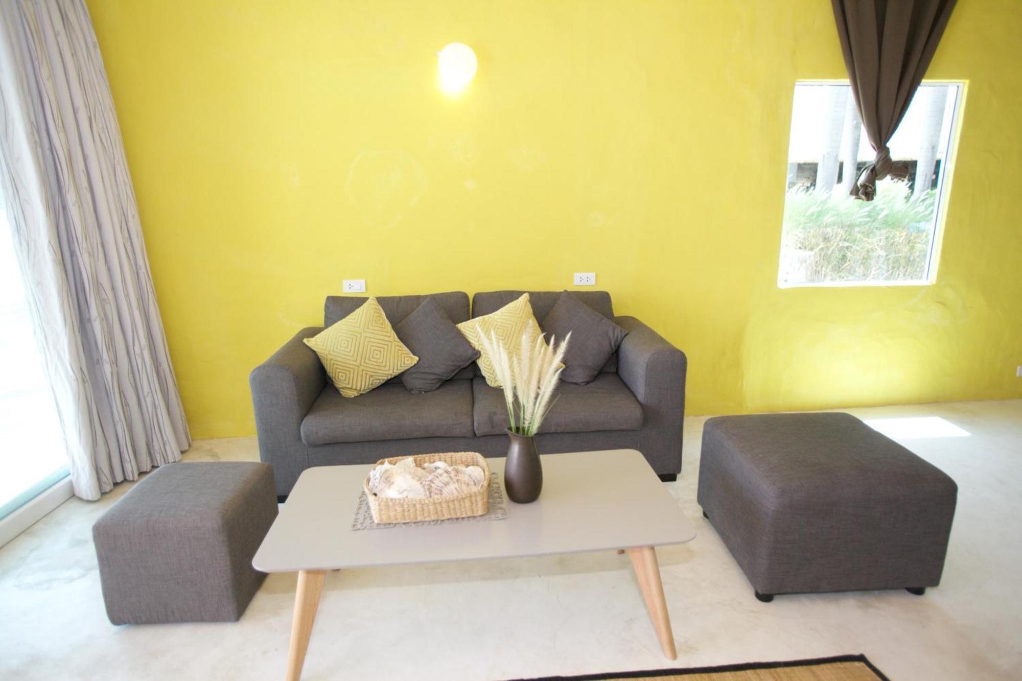 Lime N Soda Beachfront Resort Thong Sala Exterior photo