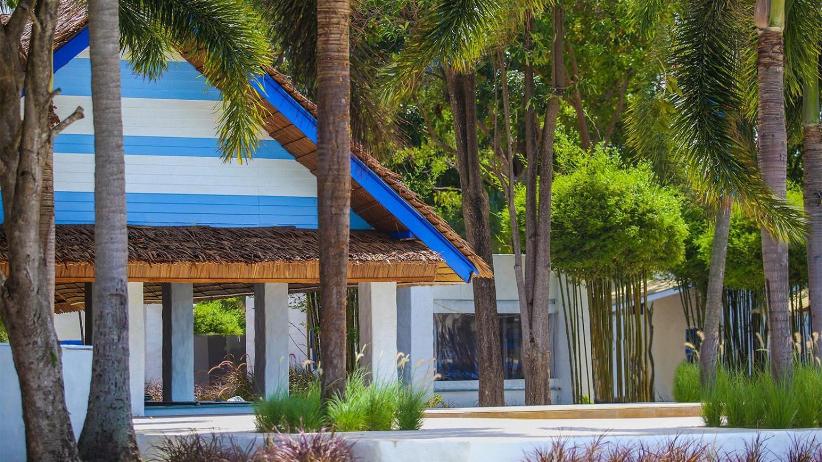 Lime N Soda Beachfront Resort Thong Sala Exterior photo
