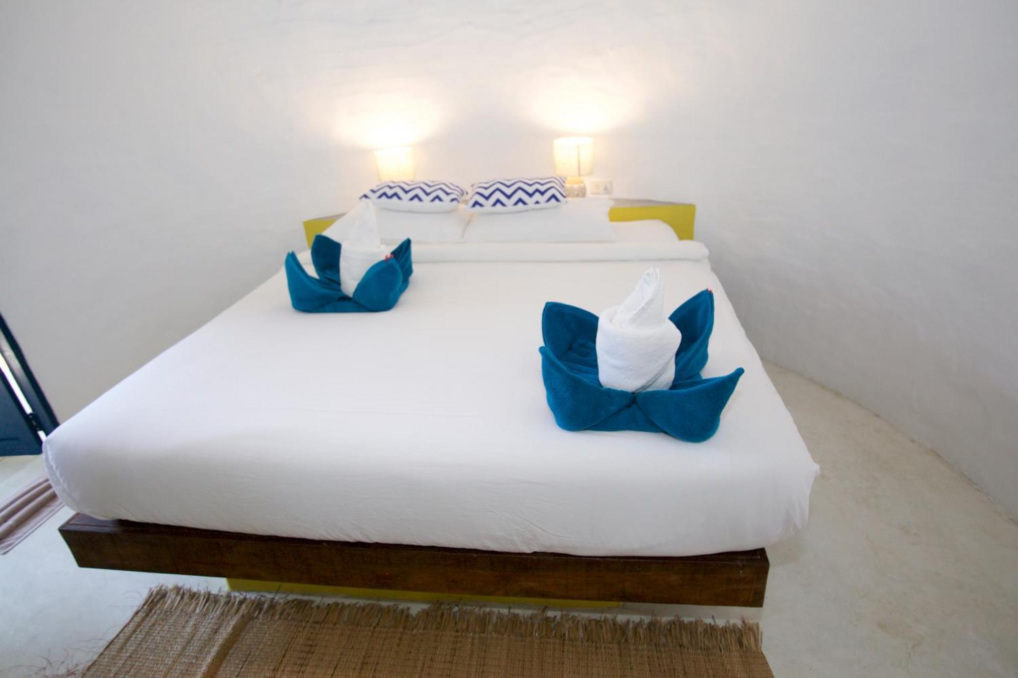Lime N Soda Beachfront Resort Thong Sala Room photo