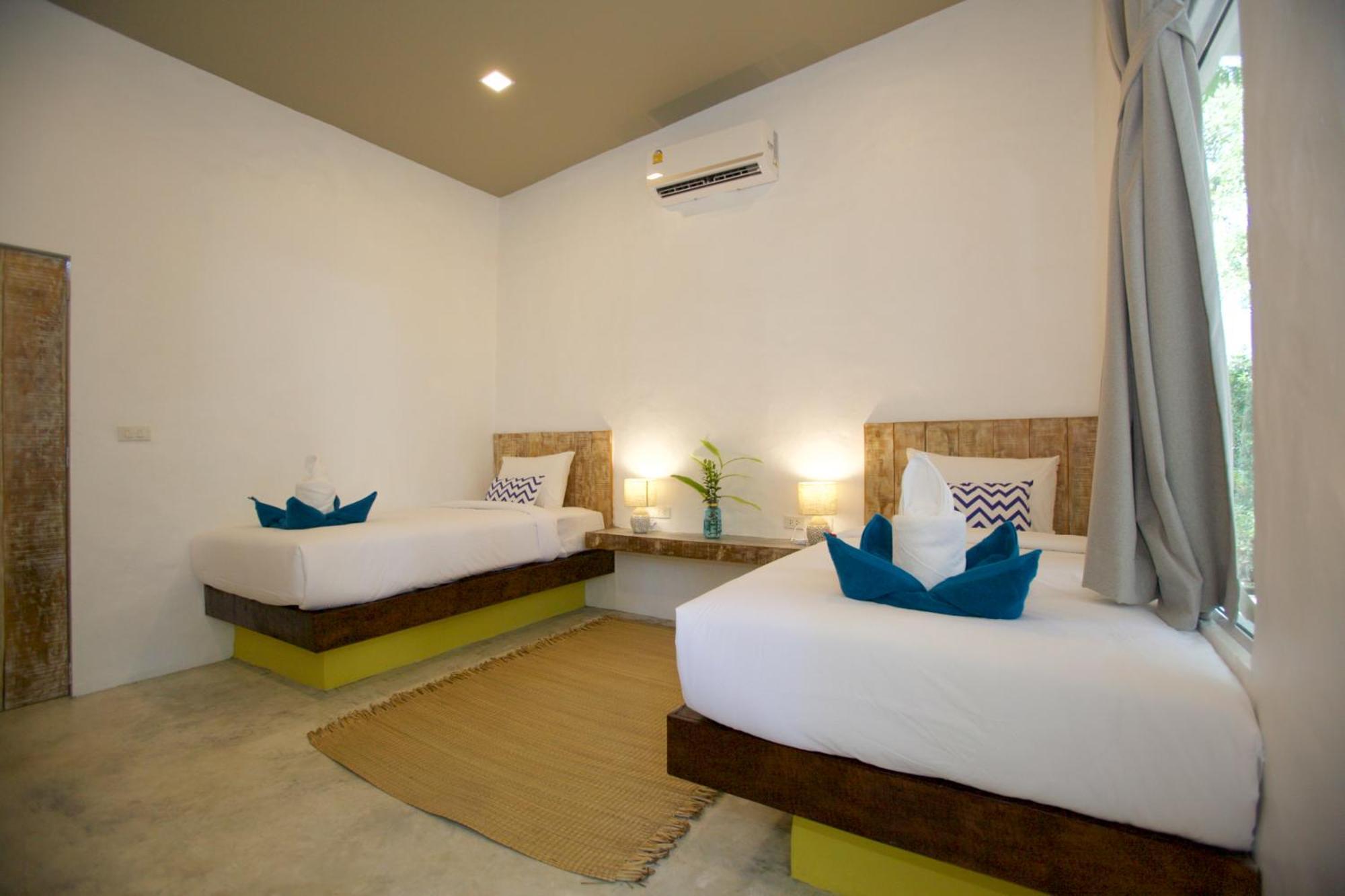 Lime N Soda Beachfront Resort Thong Sala Room photo